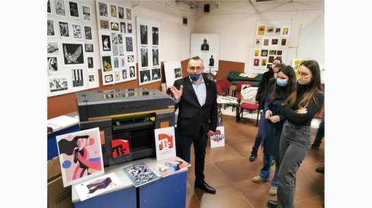 Prezentacija: UV printer artisJet 3000U Pro